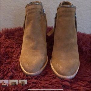 Dolce Vita  ankle boots real suede